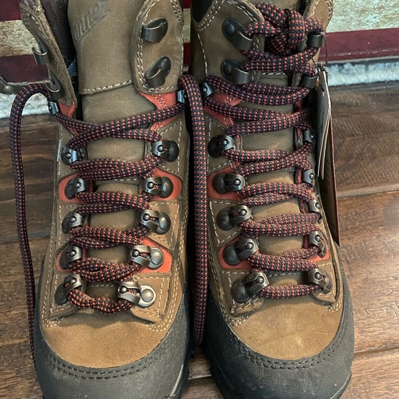 Danner hiking boots nwt - Picture 6 of 7